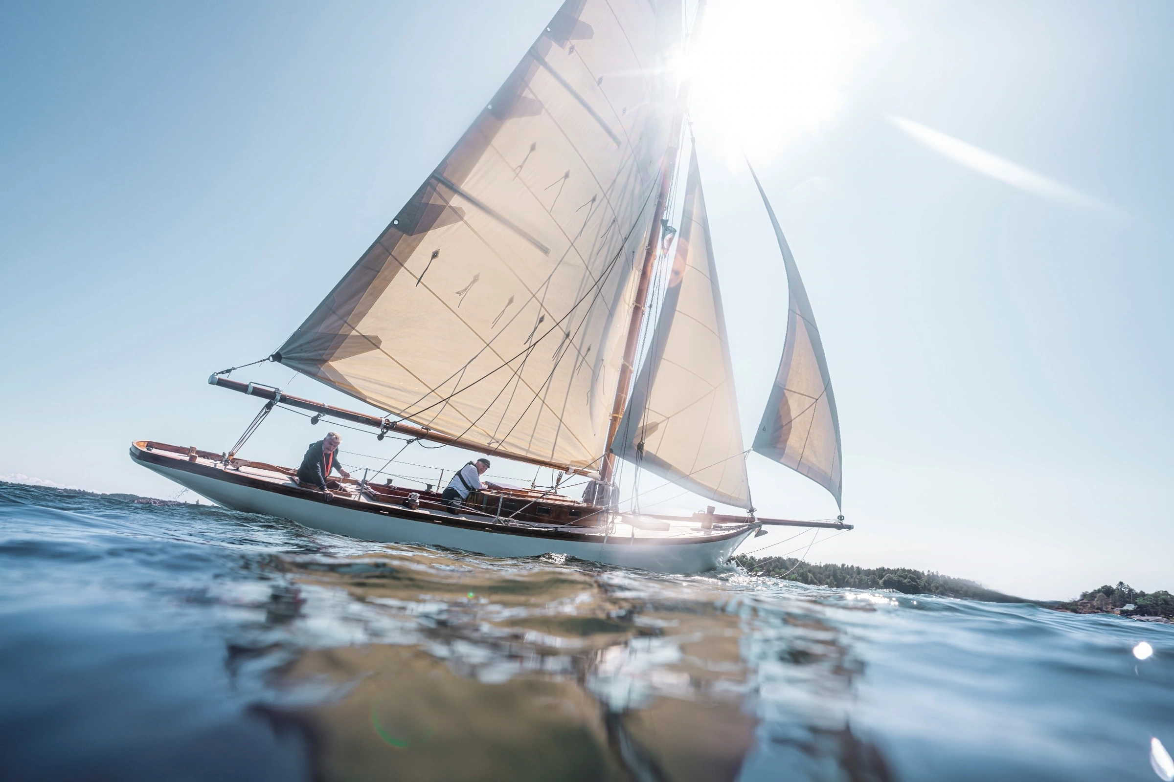 Sejlbåd på vandet, inspirationsbillede fra Jotun Yachting